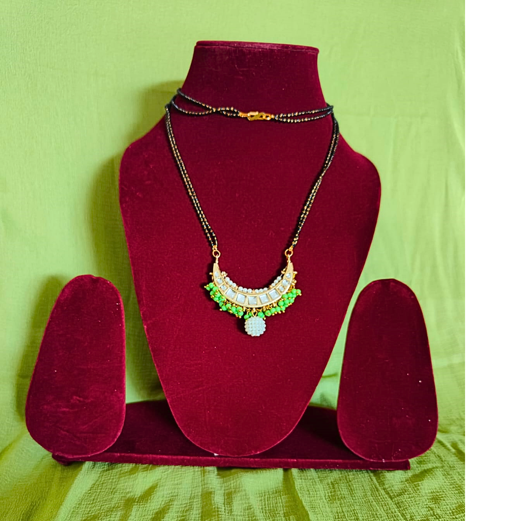 Emerald Glow Kundan Mangalsutra