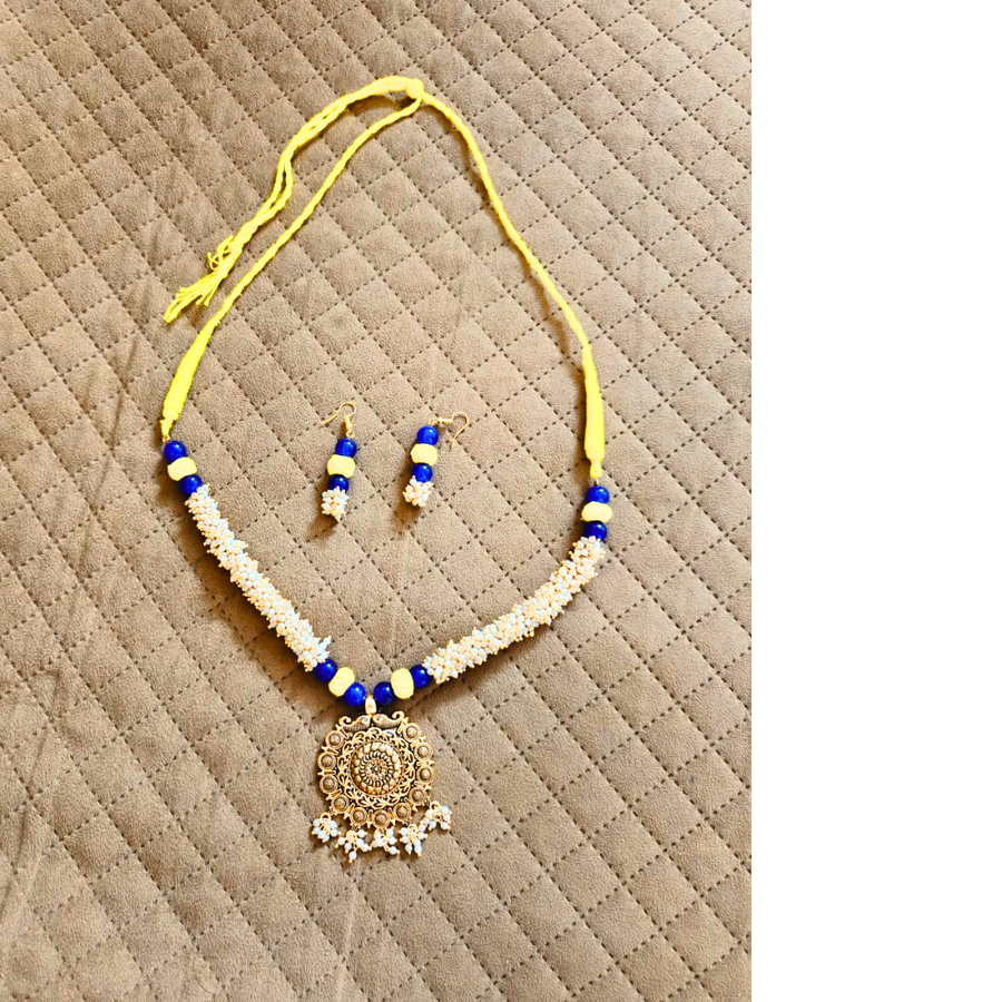 Mehfil Charm Set